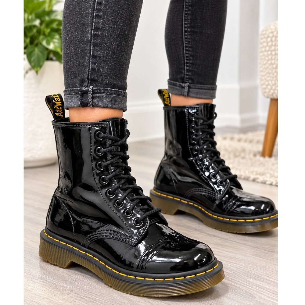 Dr Martens 1460W Black Patent Leather Combat Boots Women's 7